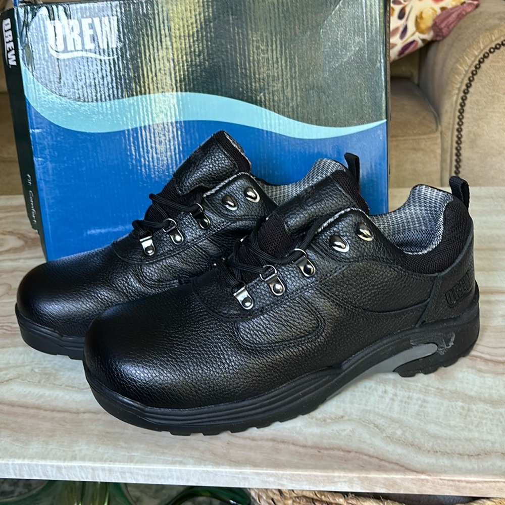 Boulder by Drew Black tumbled leather low cut boot size 10 4e extra wide